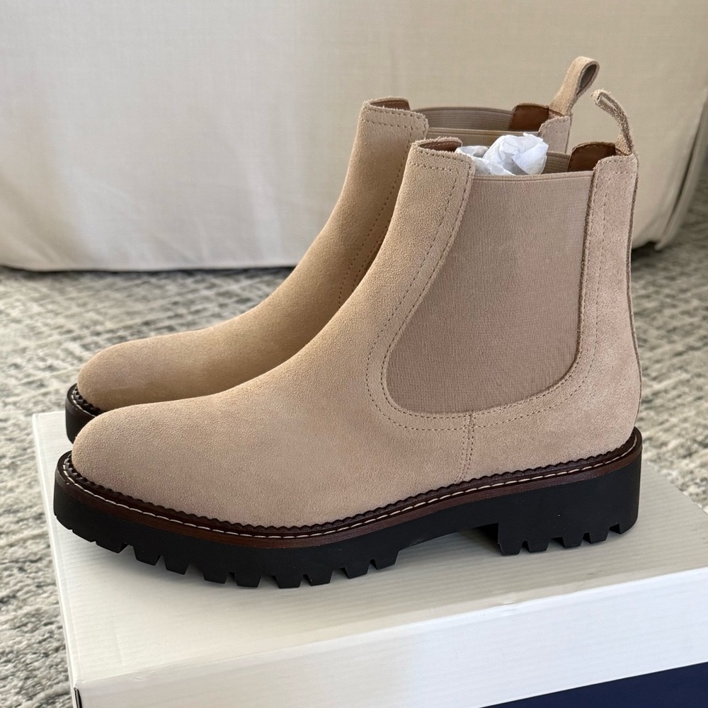 Caslon Miller Water Resistant Lug Chelsea Boot